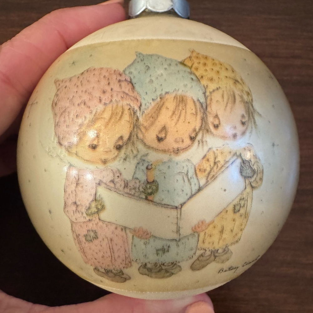 Vintage 1975 Hallmark Caroling Trio Betsey Clark Glass Christmas Ornament